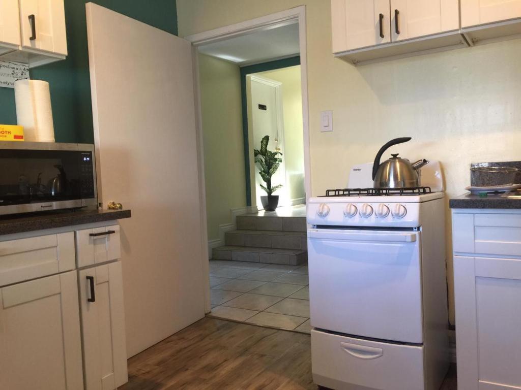 Lax Guest House Инглвуд Экстерьер фото